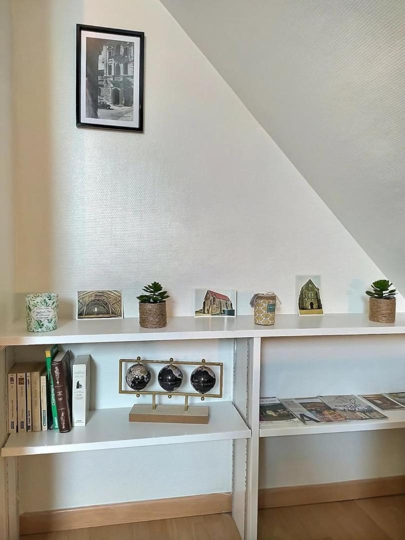 Le Travel - Appartement Equipe Proche Centre Et Yschools Troyes Buitenkant foto